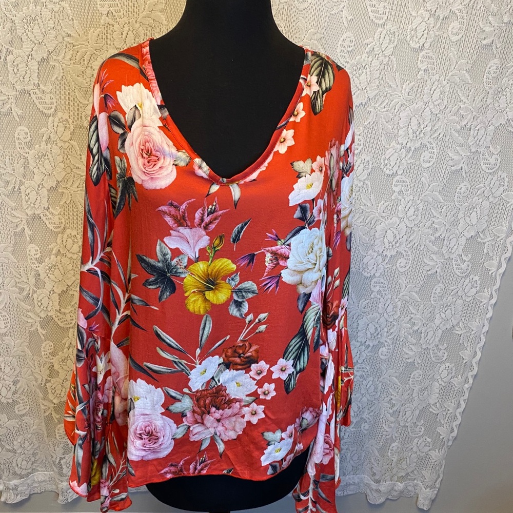 M Medium Made in Italy Orange Bell Sleeve Top